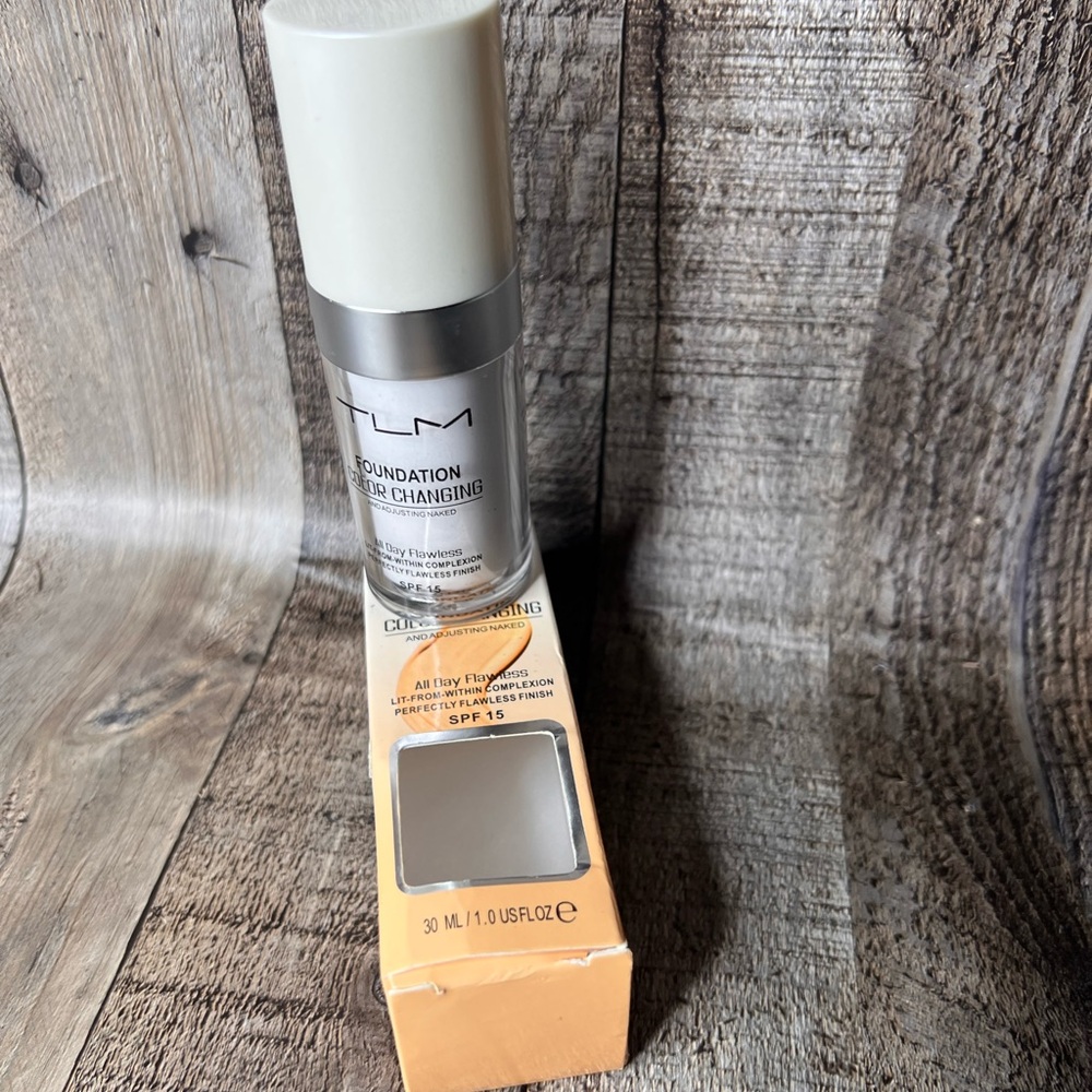 Color Changing Foundation - Cream - Picture 11 of 11